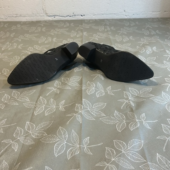 Ladies Artika Heels - Picture 6 of 8